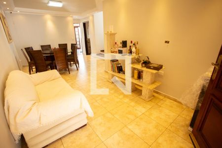 Sala de Estar de casa à venda com 4 quartos, 300m² em Conjunto Residencial Santa Terezinha, São Paulo