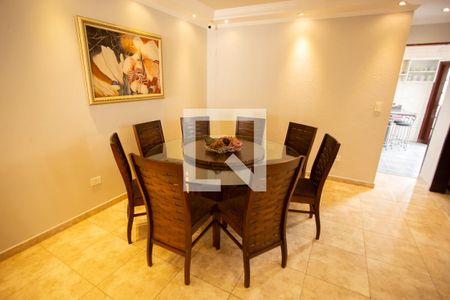 Sala de Jantar de casa à venda com 4 quartos, 300m² em Conjunto Residencial Santa Terezinha, São Paulo