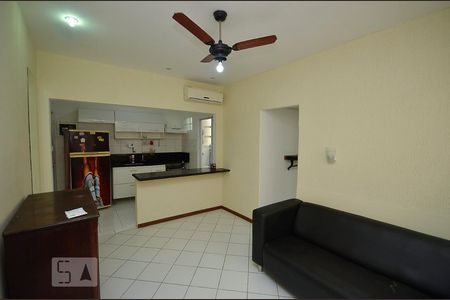 Sala de apartamento à venda com 1 quarto, 65m² em São Domingos, Niterói