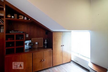 Casa para alugar com 500m², 4 quartos e 2 vagas Casa para alugar com 500m², 4 quartos e 2 vagasSala