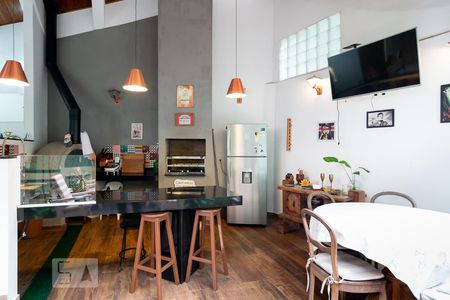 Casa para alugar com 500m², 4 quartos e 2 vagas Casa para alugar com 500m², 4 quartos e 2 vagasÁrea Churrasqueira