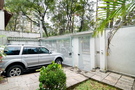 Casa para alugar com 500m², 4 quartos e 2 vagas Casa para alugar com 500m², 4 quartos e 2 vagasGaragem