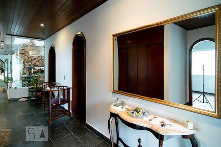 Casa para alugar com 500m², 4 quartos e 2 vagas Casa para alugar com 500m², 4 quartos e 2 vagasHall Entrada