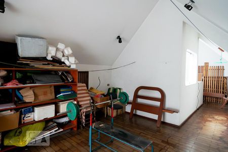 Casa para alugar com 500m², 4 quartos e 2 vagas Casa para alugar com 500m², 4 quartos e 2 vagasSótão