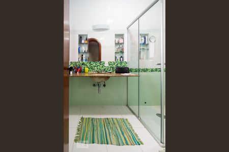 Casa para alugar com 500m², 4 quartos e 2 vagas Casa para alugar com 500m², 4 quartos e 2 vagasBanheiro Quarto 3 - Suíte