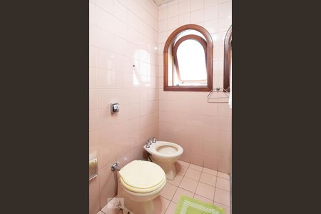 Casa para alugar com 500m², 4 quartos e 2 vagas Casa para alugar com 500m², 4 quartos e 2 vagasBanheiro Quarto 2 - Suíte