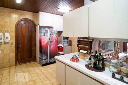 Casa para alugar com 500m², 4 quartos e 2 vagas Casa para alugar com 500m², 4 quartos e 2 vagasCozinha