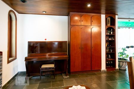 Sala Lareira de casa para alugar com 4 quartos, 500m² em Jardim Marajoara, São Paulo