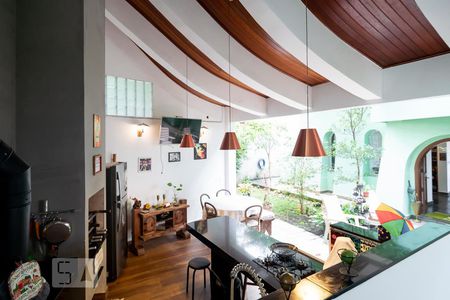 Casa para alugar com 500m², 4 quartos e 2 vagas Casa para alugar com 500m², 4 quartos e 2 vagasÁrea Hidromassagem