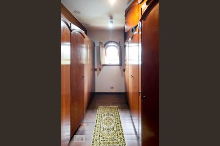 Casa para alugar com 500m², 4 quartos e 2 vagas Casa para alugar com 500m², 4 quartos e 2 vagasCloset Quarto 1 - Suíte