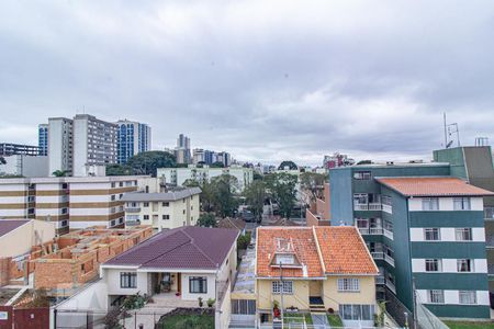 Vista do Quarto 1 de apartamento para alugar com 2 quartos, 69m² em Água Verde, Curitiba