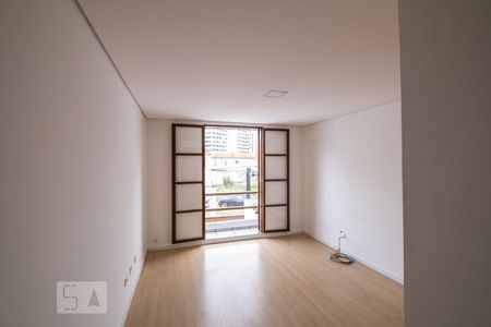 Quarto 1 de casa para alugar com 2 quartos, 64m² em Pinheiros, São Paulo