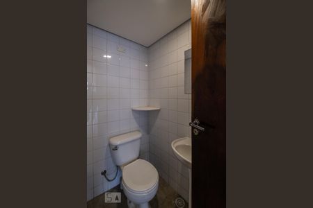 Lavabo de casa para alugar com 2 quartos, 64m² em Pinheiros, São Paulo