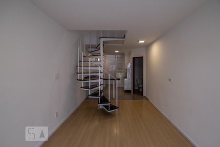 Sala de casa para alugar com 2 quartos, 64m² em Pinheiros, São Paulo