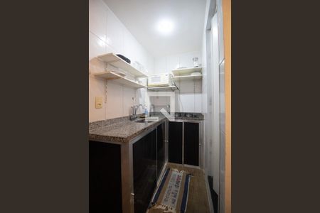 Cozinha de apartamento para alugar com 1 quarto, 25m² em Copacabana, Rio de Janeiro