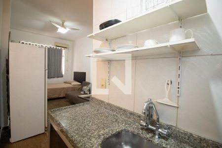 Cozinha de apartamento para alugar com 1 quarto, 25m² em Copacabana, Rio de Janeiro