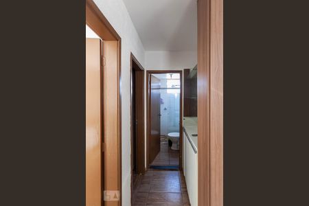 Corredor de apartamento à venda com 2 quartos, 50m² em Nossa Senhora Aparecida , Belo Horizonte