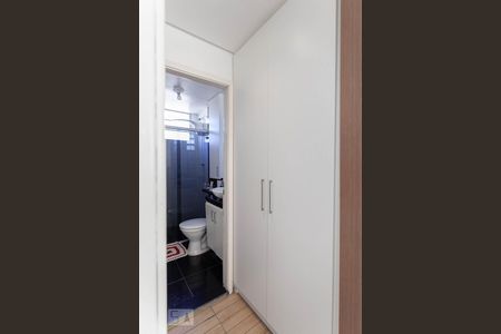 Corredor - Armário de apartamento para alugar com 2 quartos, 50m² em Nossa Senhora Aparecida , Belo Horizonte