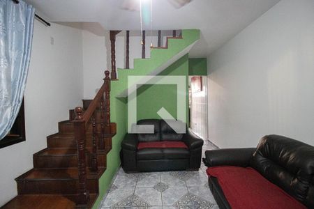 Sala de casa à venda com 3 quartos, 300m² em Vila Carmosina, São Paulo