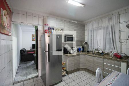 Cozinha de casa à venda com 3 quartos, 300m² em Vila Carmosina, São Paulo