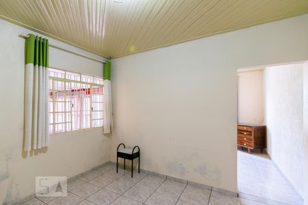 Sala de casa para alugar com 2 quartos, 90m² em Jardim Stetel, Santo André