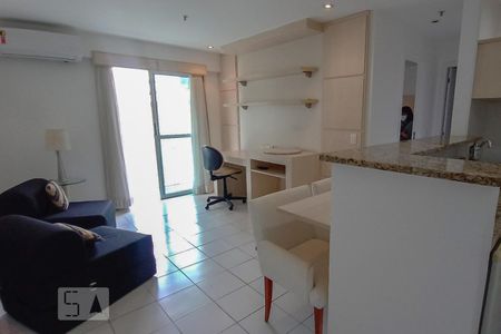 Sala de apartamento para alugar com 1 quarto, 44m² em Botafogo, Rio de Janeiro