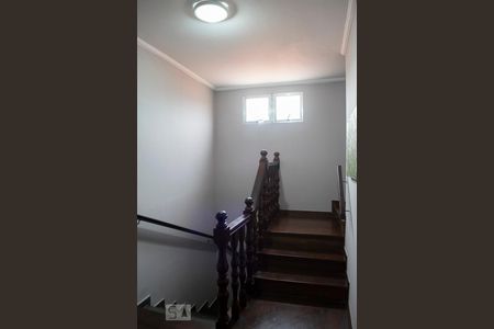 HALL ESCADAS de casa à venda com 3 quartos, 240m² em Jardim do Colégio (zona Norte), São Paulo