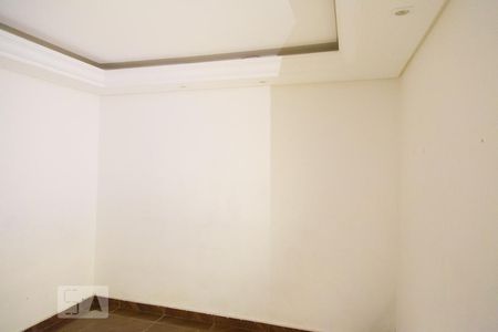 Sala de Estar de casa para alugar com 2 quartos, 60m² em Vila Carrao, São Paulo