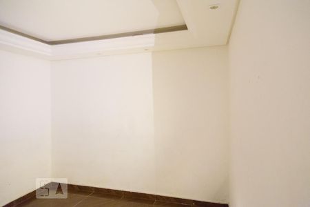 Sala de Estar de casa para alugar com 2 quartos, 60m² em Vila Carrao, São Paulo