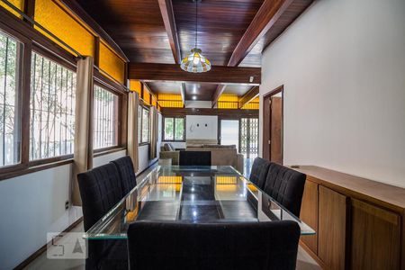 Sala de casa à venda com 4 quartos, 310m² em Nonoai, Porto Alegre