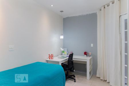 Casa à venda com 245m², 3 quartos e 2 vagas Casa à venda com 245m², 3 quartos e 2 vagasQuarto 1