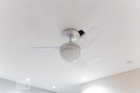 Casa à venda com 245m², 3 quartos e 2 vagas Casa à venda com 245m², 3 quartos e 2 vagasVentilador de teto