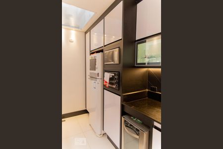 Casa à venda com 245m², 3 quartos e 2 vagas Casa à venda com 245m², 3 quartos e 2 vagasArmário