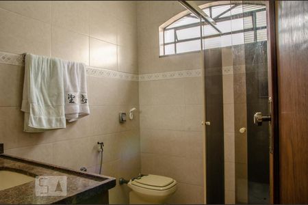 Banheiro da Suíte de casa para alugar com 3 quartos, 198m² em Piqueri, São Paulo