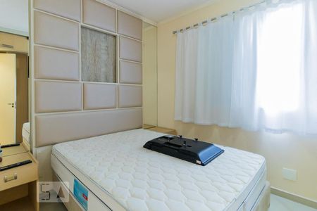 Quarto 1 de apartamento para alugar com 2 quartos, 43m² em Vila Talarico, São Paulo