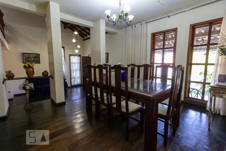 Sala de Jantar de casa à venda com 5 quartos, 280m² em Braúnas, Belo Horizonte