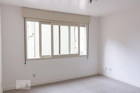 Quarto de kitnet/studio para alugar com 1 quarto, 33m² em Centro Histórico, Porto Alegre