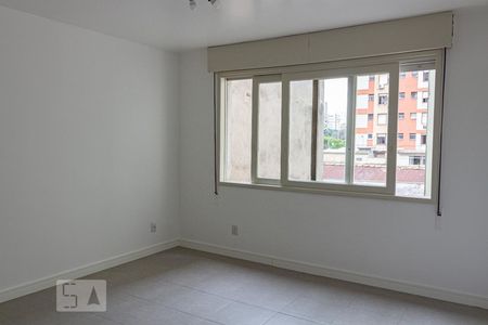 Quarto de kitnet/studio para alugar com 1 quarto, 33m² em Centro Histórico, Porto Alegre