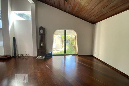 Sala de casa para alugar com 4 quartos, 411m² em Jardim Morumbi, São Paulo