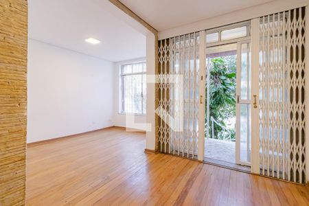 Sala de casa à venda com 5 quartos, 220m² em Aclimação, São Paulo