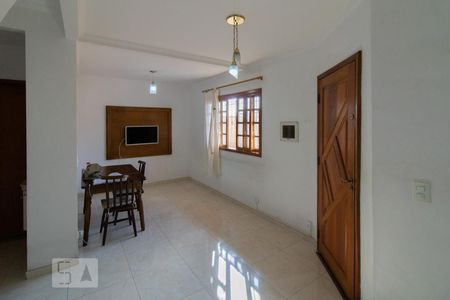 Sala de casa de condomínio à venda com 3 quartos, 154m² em Vila Leonor, São Paulo