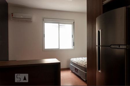 Quarto/Sala de kitnet/studio para alugar com 1 quarto, 25m² em Centro Histórico, Porto Alegre