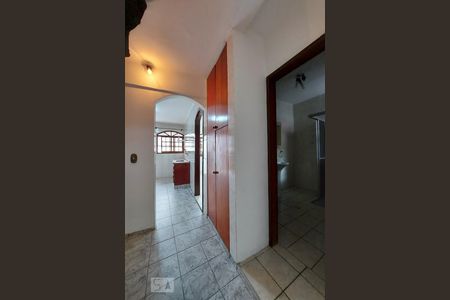 Escada de casa para alugar com 2 quartos, 110m² em Jardim Sarah, São Paulo