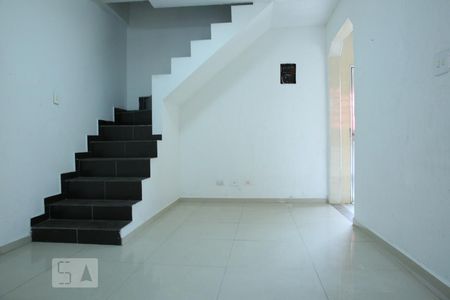 Sala de casa para alugar com 3 quartos, 55m² em Vila Brasilina, São Paulo