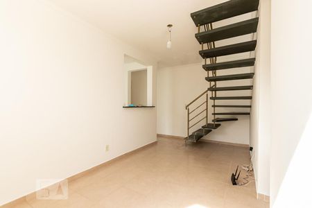 Sala  de apartamento à venda com 3 quartos, 100m² em Jardim Santa Teresinha, São Paulo