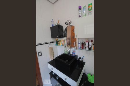 Casa à venda com 205m², 4 quartos e 3 vagas Casa à venda com 205m², 4 quartos e 3 vagasBanheiro da Suíte 1