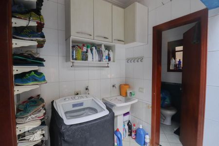 Casa à venda com 205m², 4 quartos e 3 vagas Casa à venda com 205m², 4 quartos e 3 vagasÁrea de Serviço