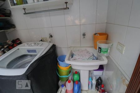 Casa à venda com 205m², 4 quartos e 3 vagas Casa à venda com 205m², 4 quartos e 3 vagasÁrea de Serviço