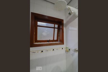 Casa à venda com 205m², 4 quartos e 3 vagas Casa à venda com 205m², 4 quartos e 3 vagasBanheiro da Suíte 2