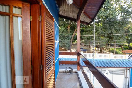 Casa à venda com 205m², 4 quartos e 3 vagas Casa à venda com 205m², 4 quartos e 3 vagasSacada